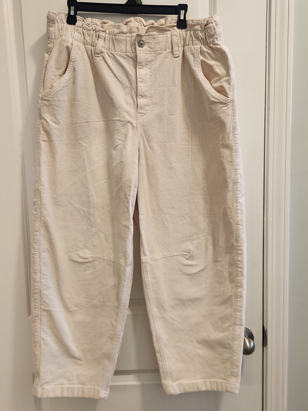 American Eagle High Waisted Barrel Pants